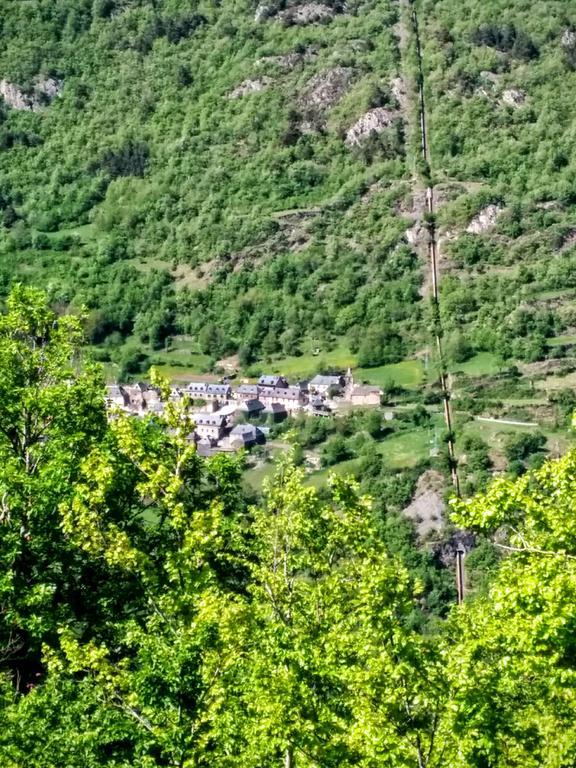 Apartamentos Multibaqueira Baqueira Beret Bagian luar foto