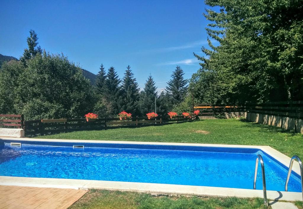Apartamentos Multibaqueira Baqueira Beret Bagian luar foto