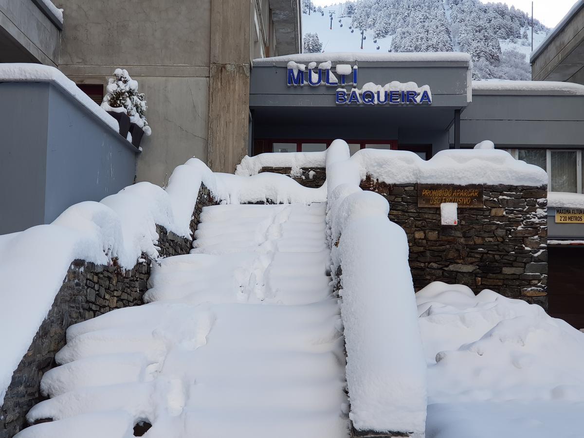 Apartamentos Multibaqueira Baqueira Beret Bagian luar foto