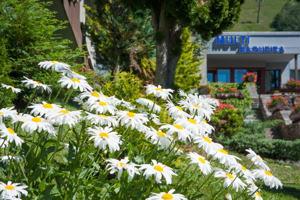 Apartamentos Multibaqueira Baqueira Beret Bagian luar foto