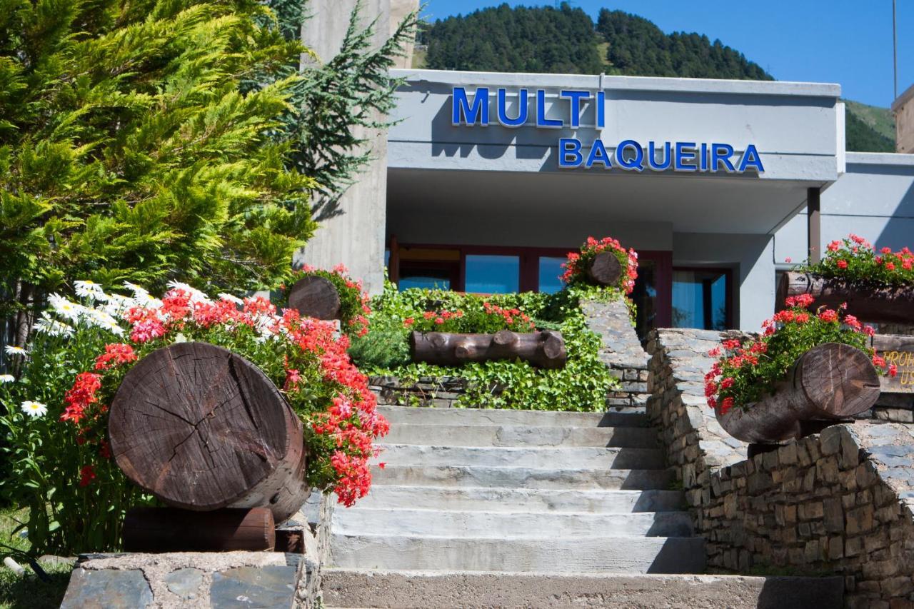 Apartamentos Multibaqueira Baqueira Beret Bagian luar foto